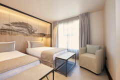 Hotel Las Torres double bedroom and window