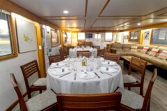 Ecuador – Galapagos – Accommodation – Cachalote Explorer – C.E.Salon_4