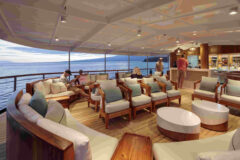 Ecuador – Galapagos – Accommodation – Evolution – -Outside-Saloon-Bar