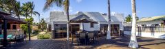 Ecuador – Galapagos – Isamar – building