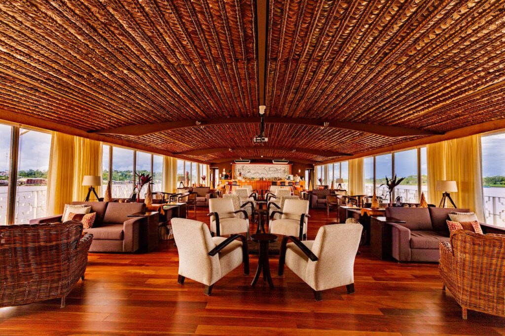 Peru – Amazon – Delfin III – lounge 2