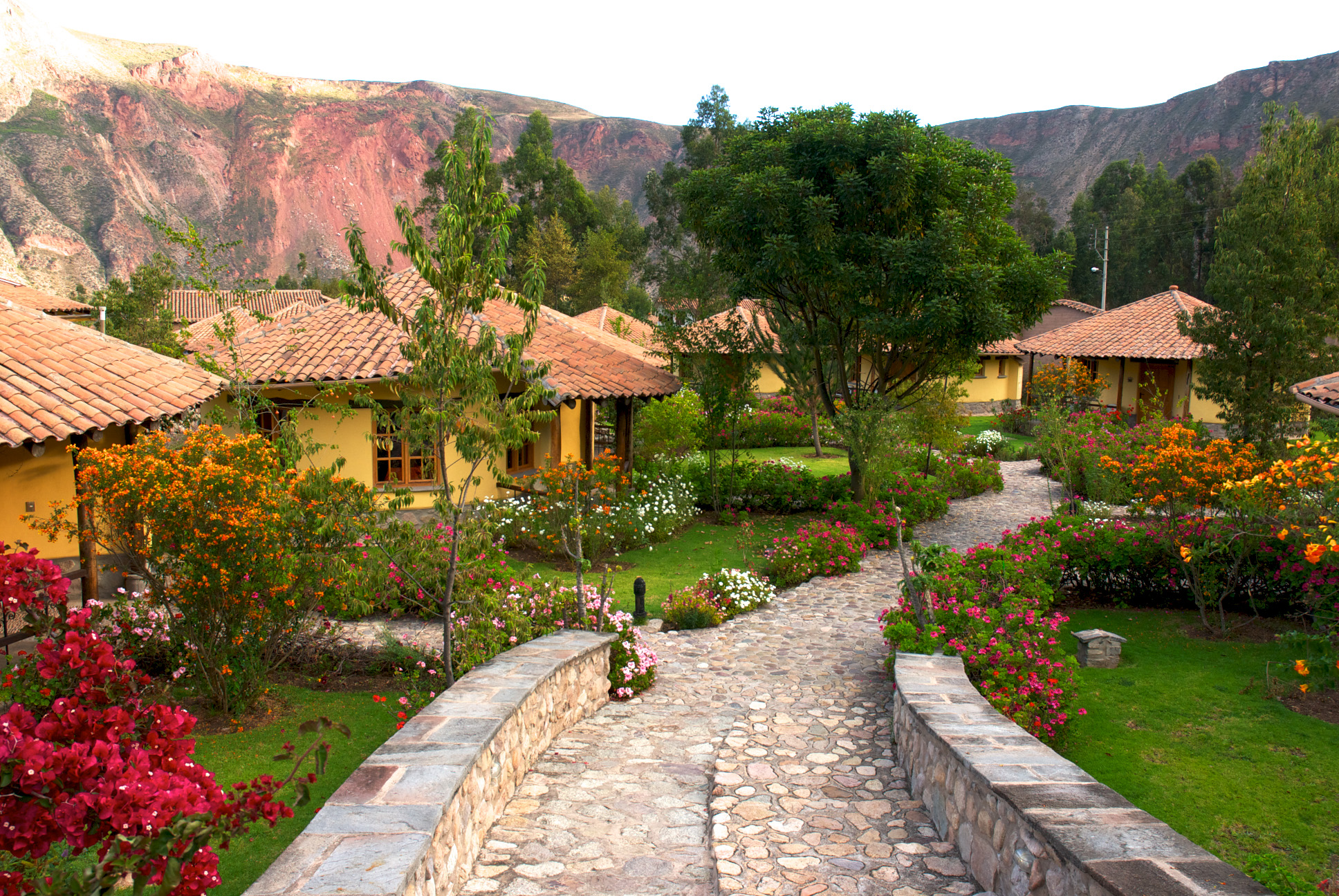 perhtl46_Urubamba_hotelsolyluna_web_freewithcredit (1)