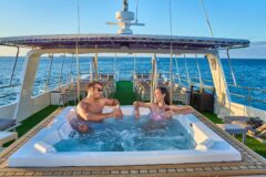 Ecuador – Galapagos – Accommodation – Monserrat – Jacuzzi 7-min