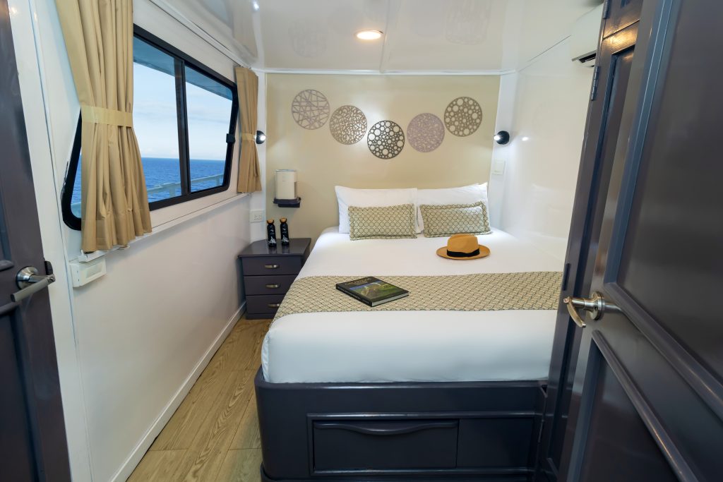 UD Matrimonial Cabin 2 – Monserrat Galapagos cruise