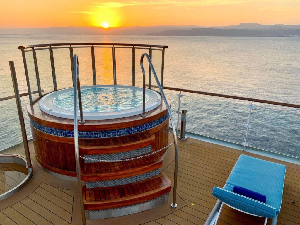Antarctica – Quark – Ocean Explorer – Jacuzzi