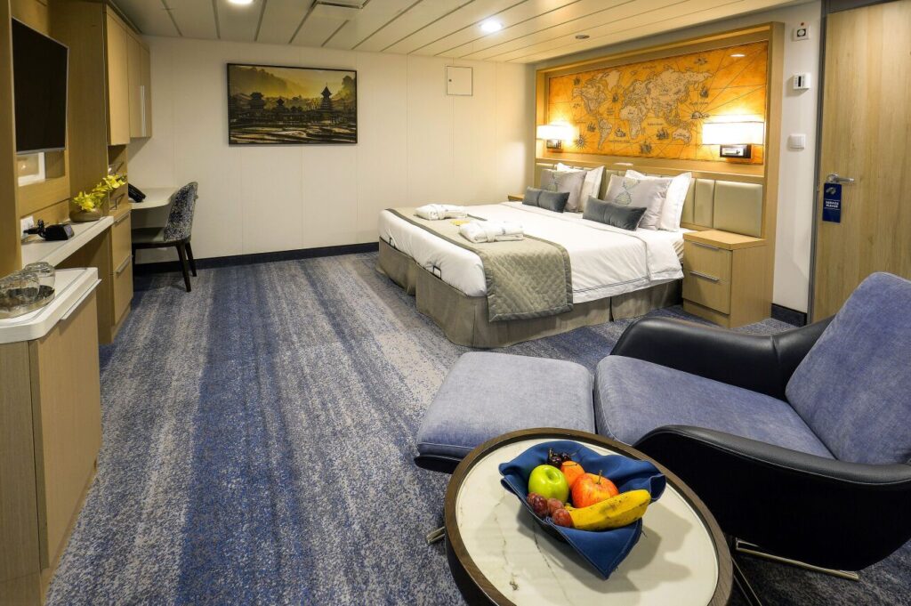 Antarctica – Quark – Ocean Explorer – Royal veranda state cabin