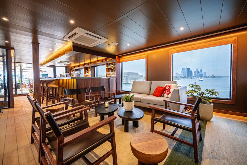 Main Lounge on the AMA Magdalena