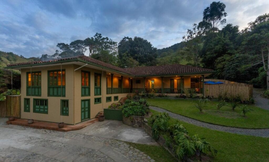 Colombia – Coffee Region – Sazagua Cocora Hotel – outside