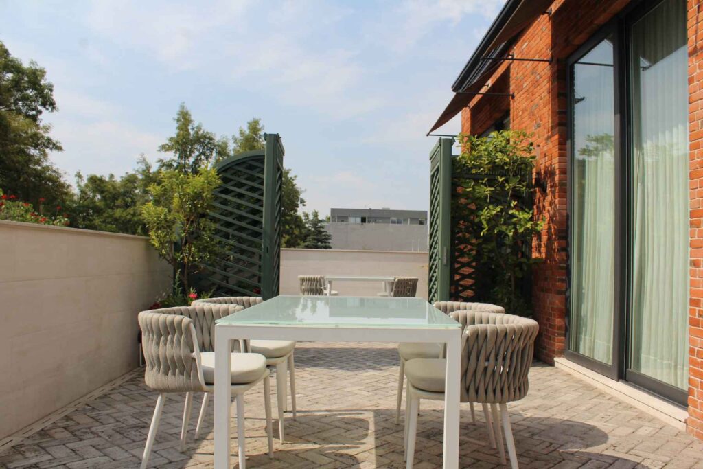 The Alest outside patio