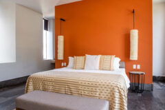 Double suite by day