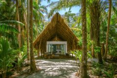 Isla Palenque beach hut