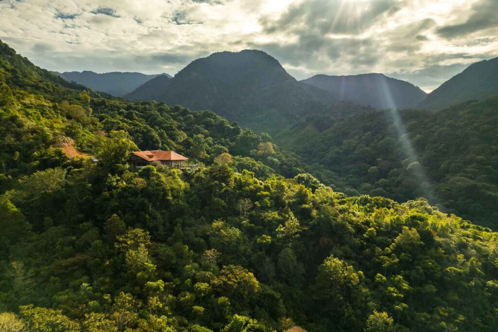 Mount Totumas Lodge nestled in the hills