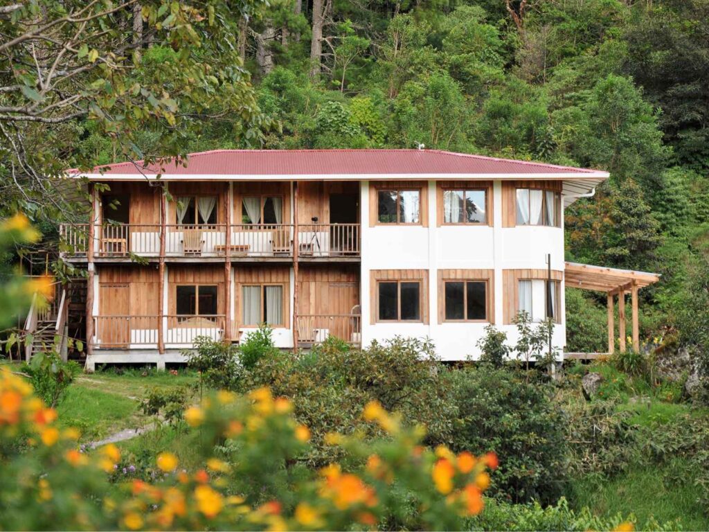 Mount Totumas Lodge exterior shot