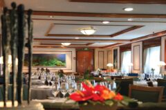 Antarctica – National Geographic Lindblad – Orion restaurant 2