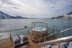 Antarctica – Polar Latitudes – Ocean Albatros – albatros-pool-deck