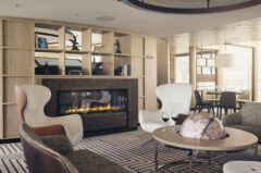 Antarctica – Accommodation – National Geographic Lindblad – NG Endurance – Observation Lounge – OH2560