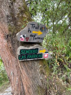 Ecuador – Mindo – Yunguilla Community Project – Signs