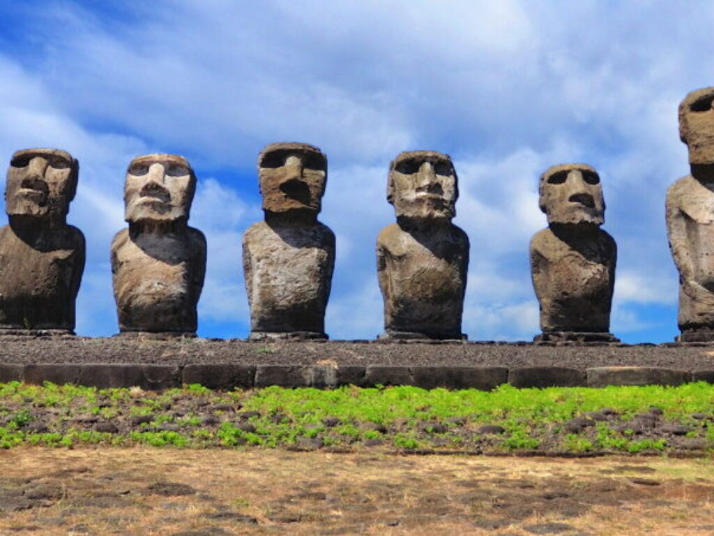 Moai Easter island