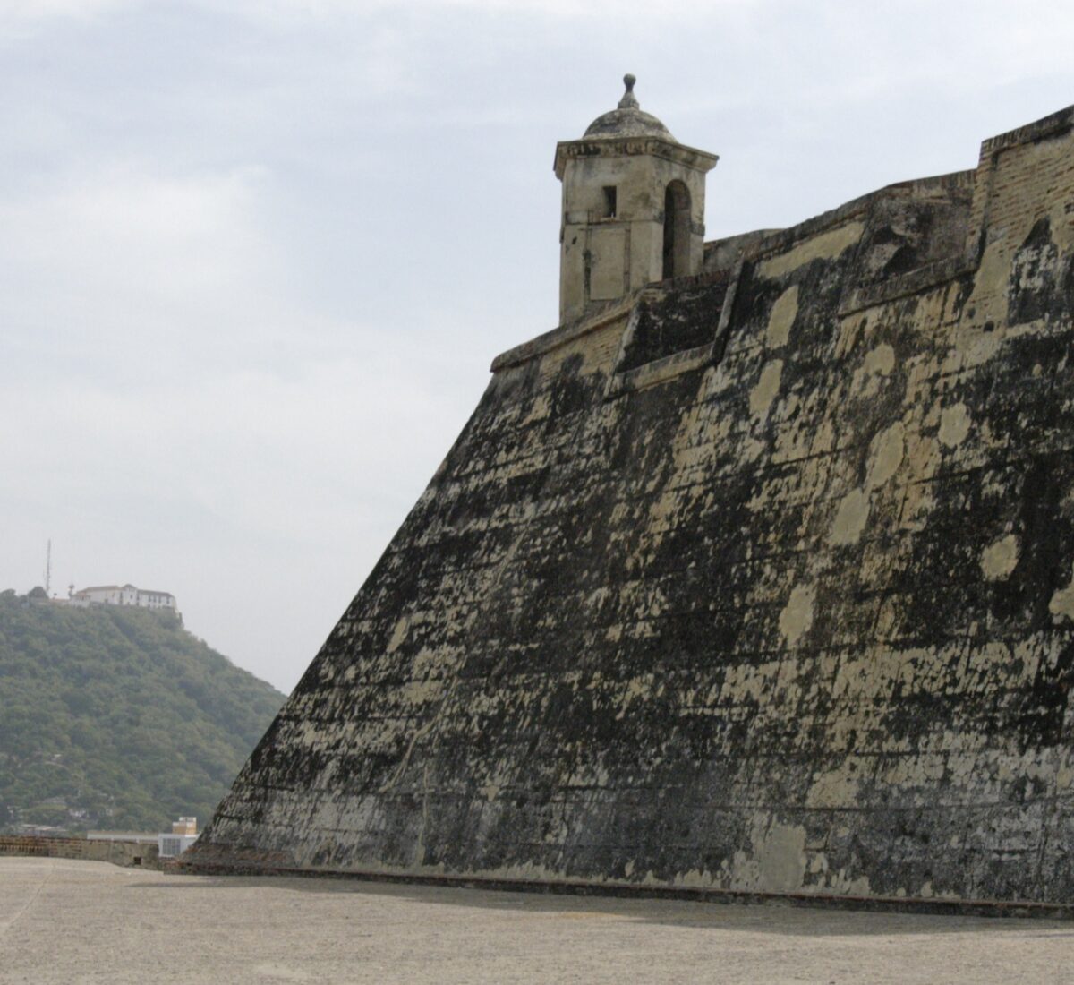 COL_Cartagena_SanFelipeCastle_LMF_staff
