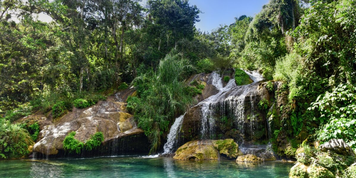 CUB_SierraEscambray_ElNichoWaterfall_Shutterstock_616479641
