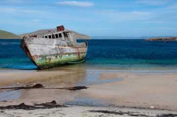 FAL_Shipwrek_Shutterstock_73975195