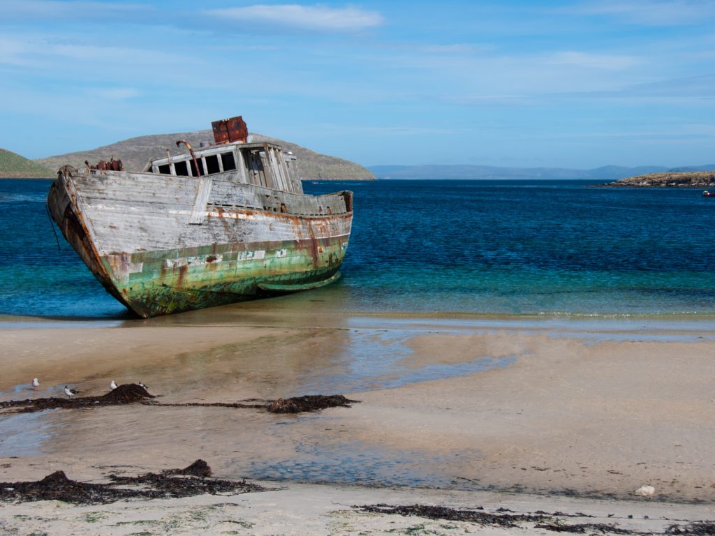 FAL_Shipwrek_Shutterstock_73975195