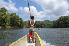 PAN_GambiaRiver_EmberaIndian_Shutterstock_52027270 Embera indian