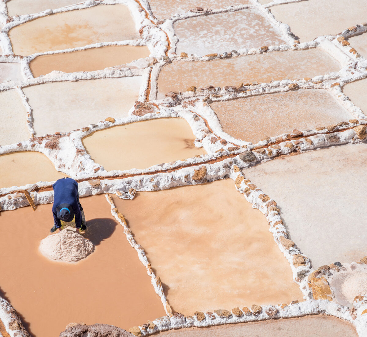 Person working in the Sacred Valley in Peru