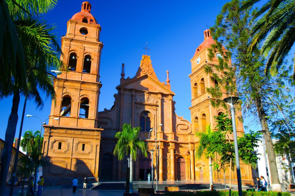 BOL_SantaCruz_Shutterstock_706424314