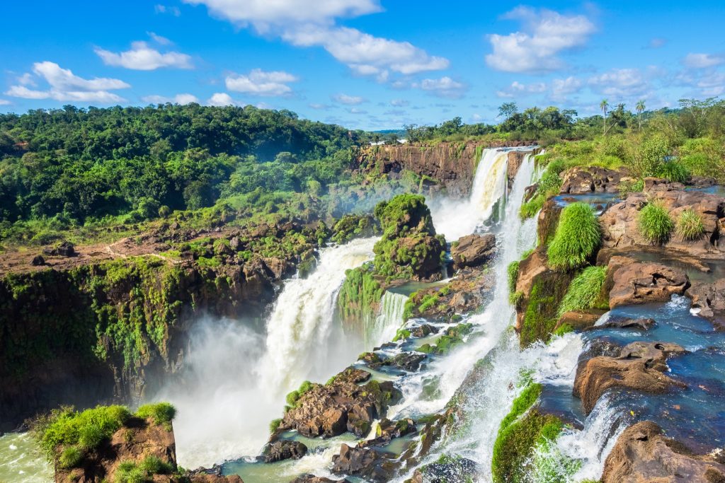 ARG_IguazuFalls_Shutterstock_319452293(1)