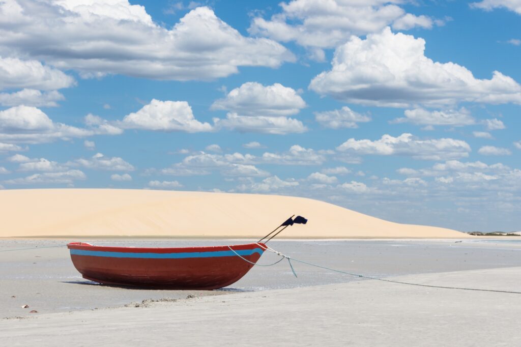 BRA_LencoisMaranhenses_Shutterstock_155807243
