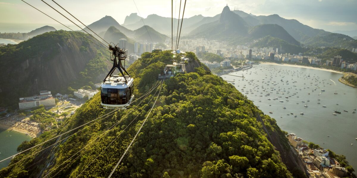BRA_Rio_CableCar_iStock_906461898