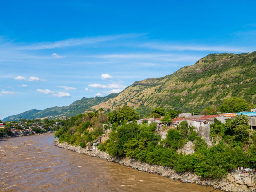 COL_Magdalena River_Honda_shutterstock_326148080