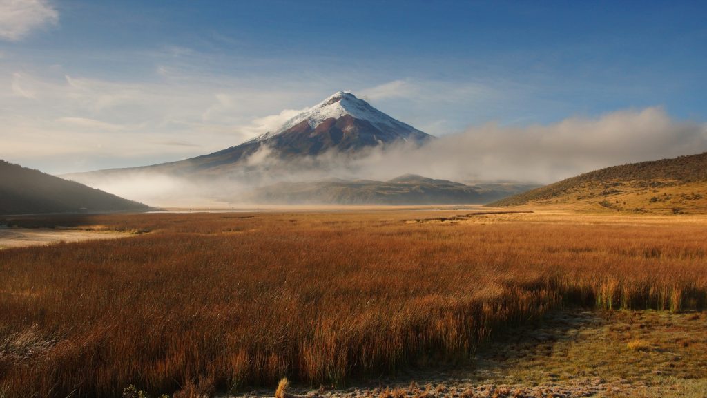 ECU_Cotopaxi_iStock_914655428