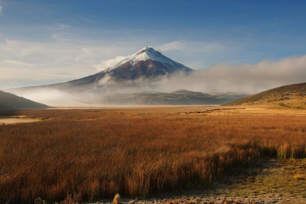 ECU_Cotopaxi_iStock_914655428