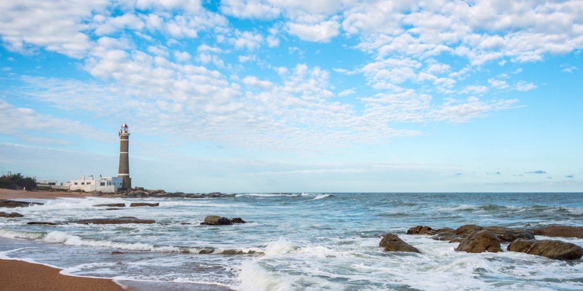 URU_JoseIgnacio_shutterstock133024613_freewithcredit