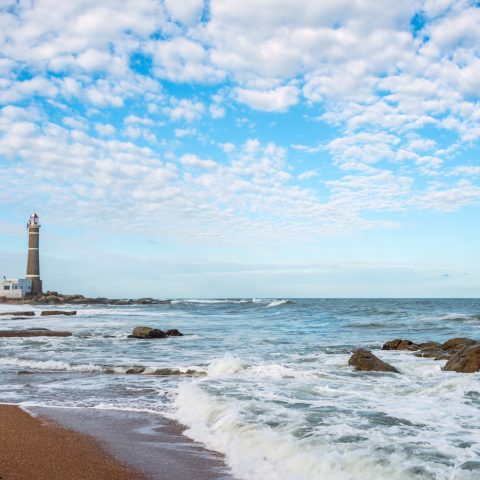 URU_JoseIgnacio_shutterstock133024613_freewithcredit