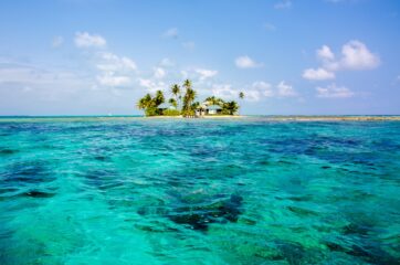 Blue waters in a marine reserve