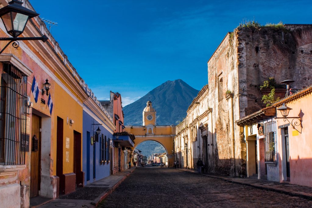 GUA_Antigua_SantaCatalinaArch_Shutterstock_184148804