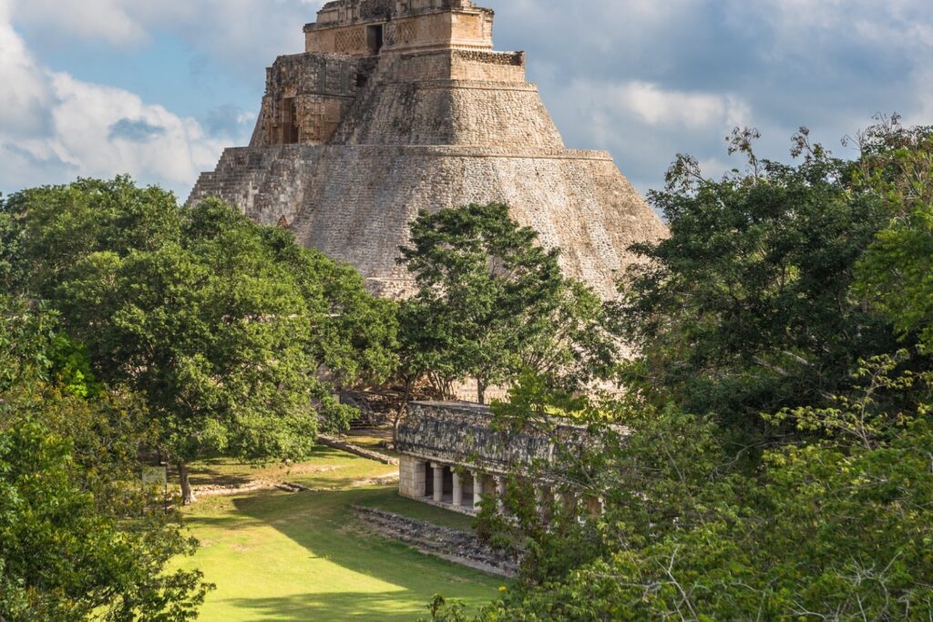 MEX_Uxmal_iStock_643838822