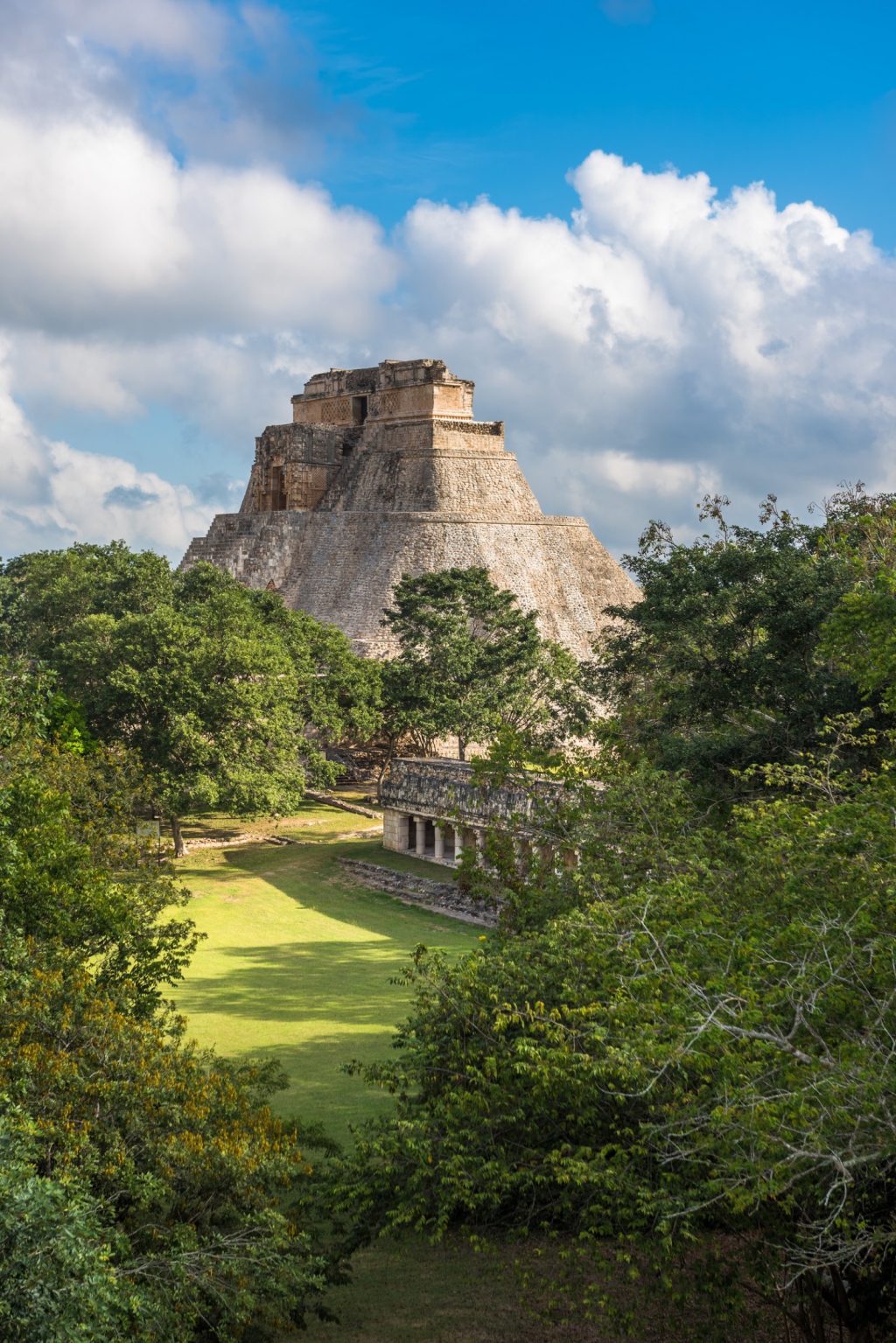 MEX_Uxmal_iStock_643838822