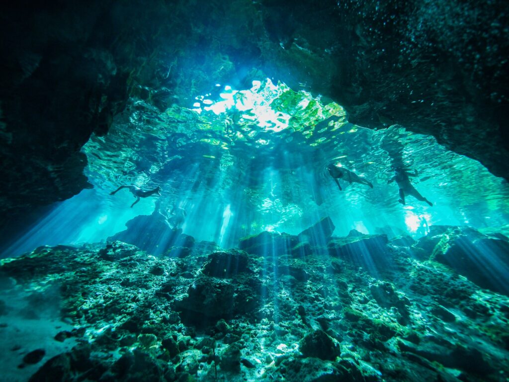 MEX_Cenote_shutterstock_1208152366