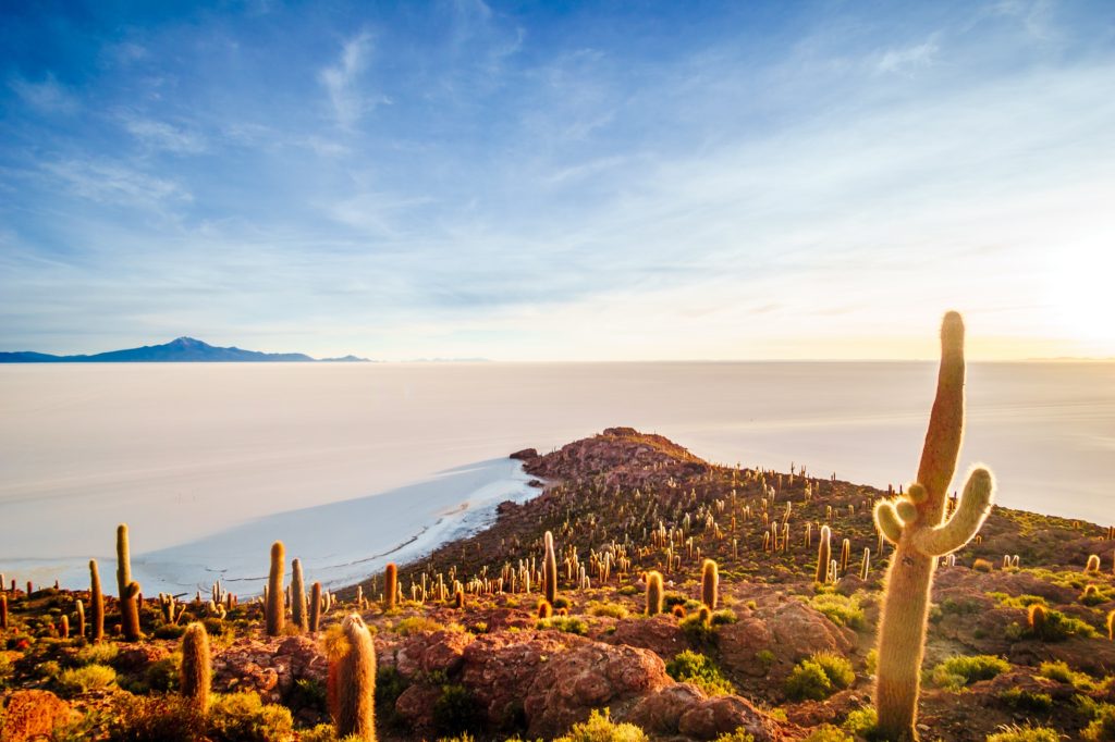 BOL_Uyuni_Shutterstock_1030504030