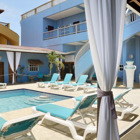 BEL_Caribbean_Hopkins_ParrotsCove_ISLANDEXPEDITIONS_supplier (1)