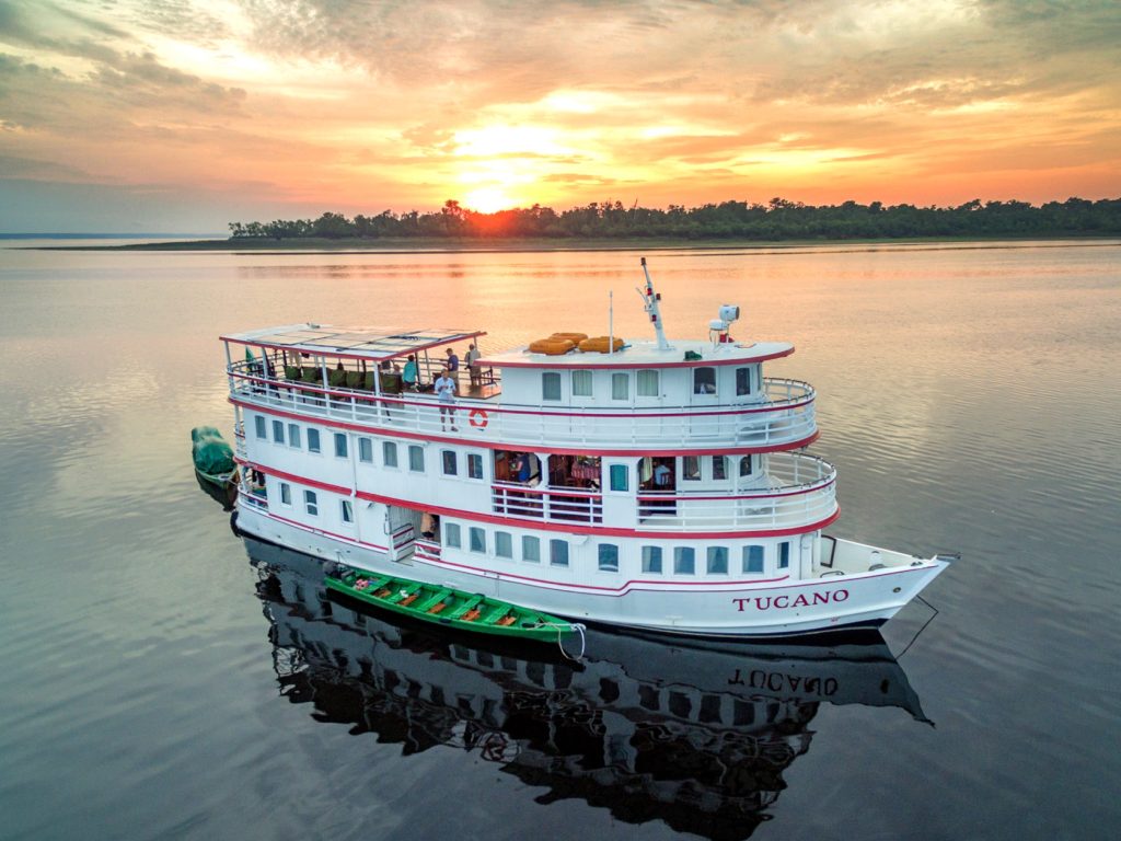 AMAZON NATURE TOURS ©