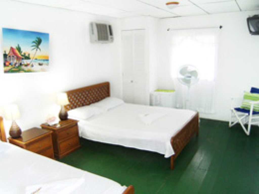 colhtl05_providencia_hotelsirius_web_freewithcredit