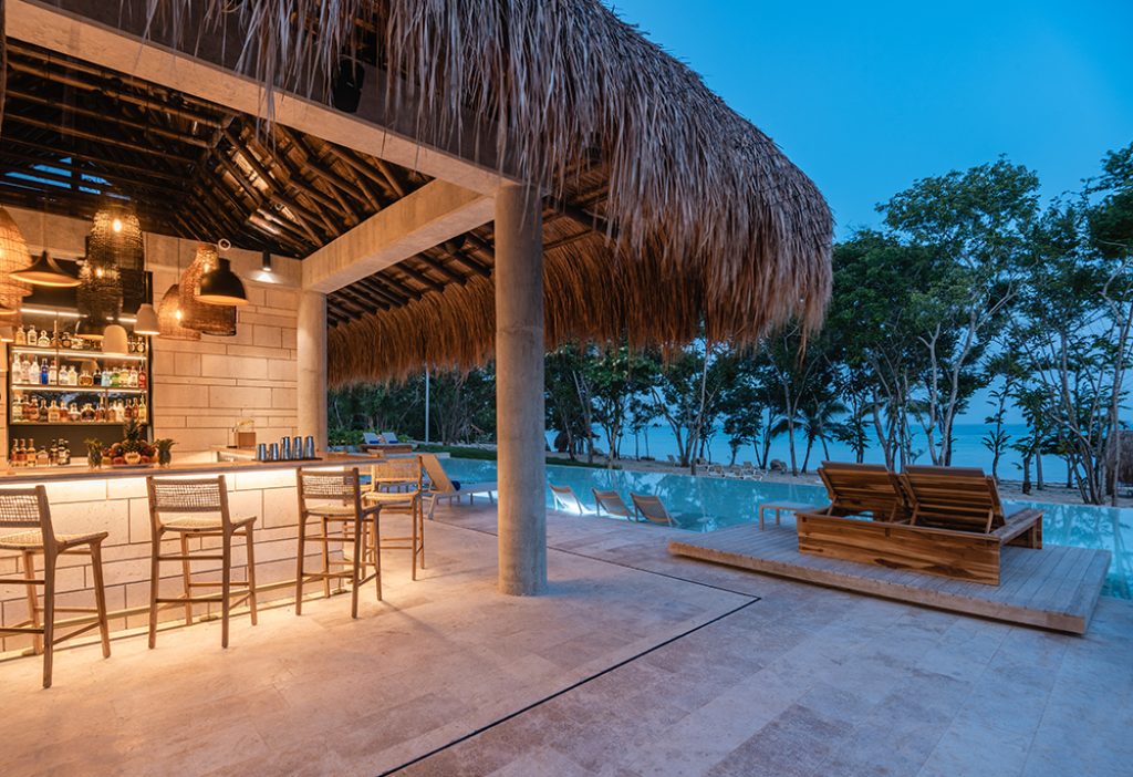 COL_Sofitel Baru_Bar