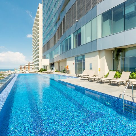 hyatt regency pool