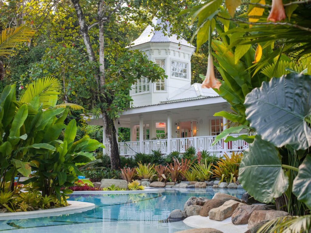 Hotel Aguas Claras