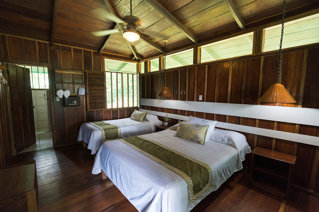 COS_Mawamba Lodge_bedroom